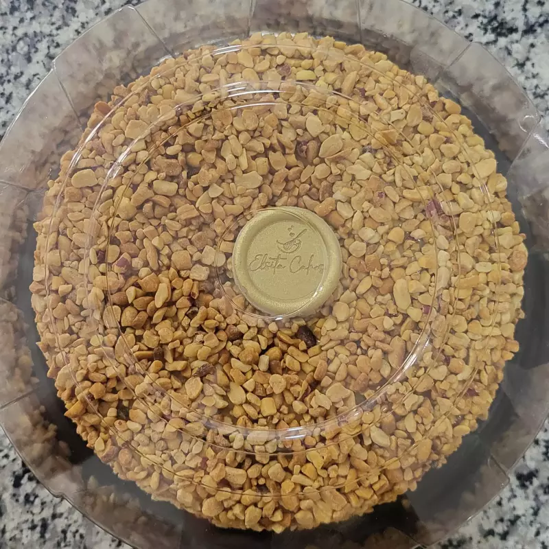 Bolo de Ginguba inteiro