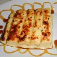 Queijo coalho com melaço