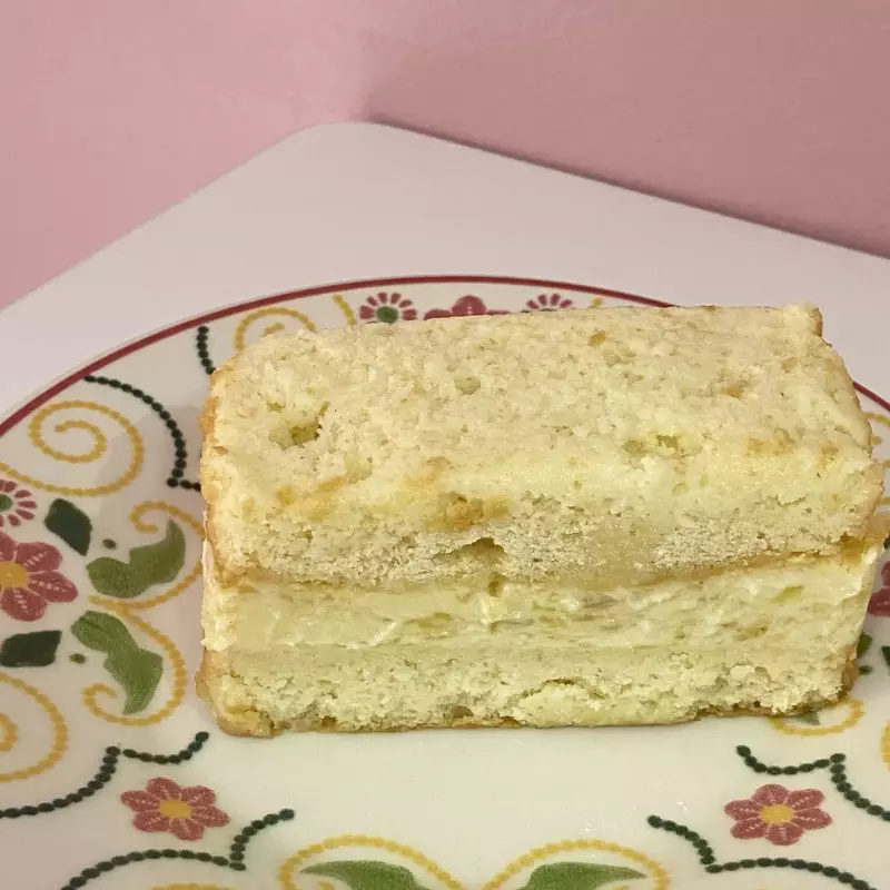 Bolo gelado de abacaxi com coco