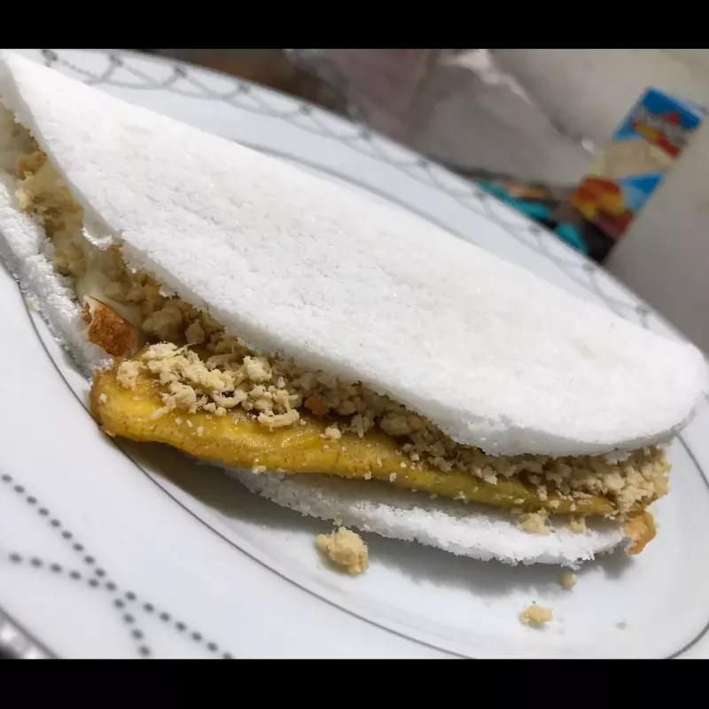 FRANGO , BANANA E QUEIJO