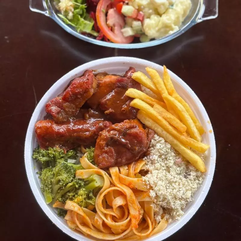 P d dia: Costelinha suína c/barbecue