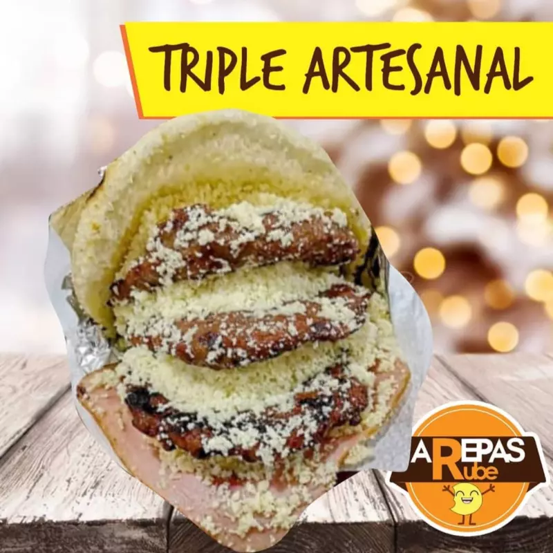 AREPA TRIPLE ARTESANAL