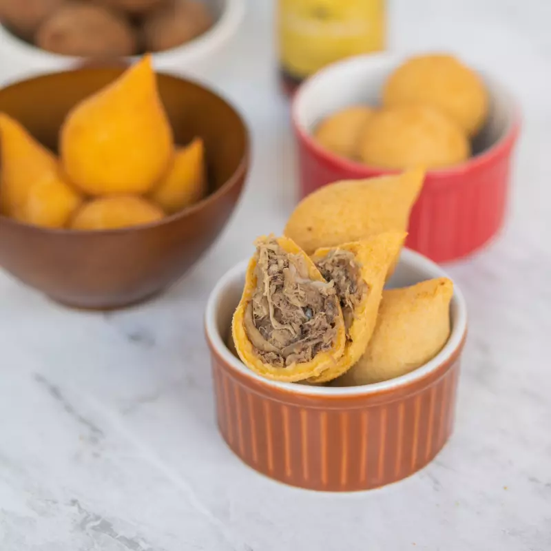 Coxinha de Cordeiro (06 UN)