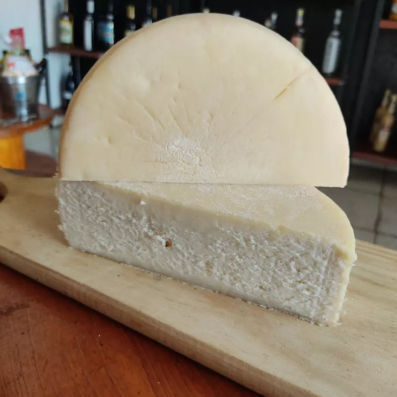 Queijo Meia Cura Abadia dos Dourados