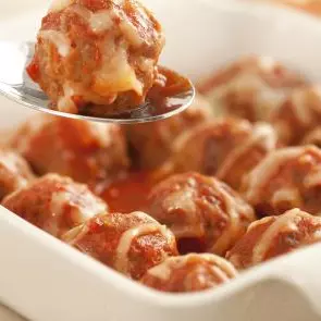 Almôndega BOVIN gratinada/molho sugo