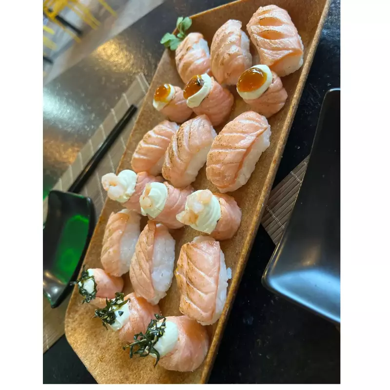 Combo Gourmet Maçaricado ( 18 peças)