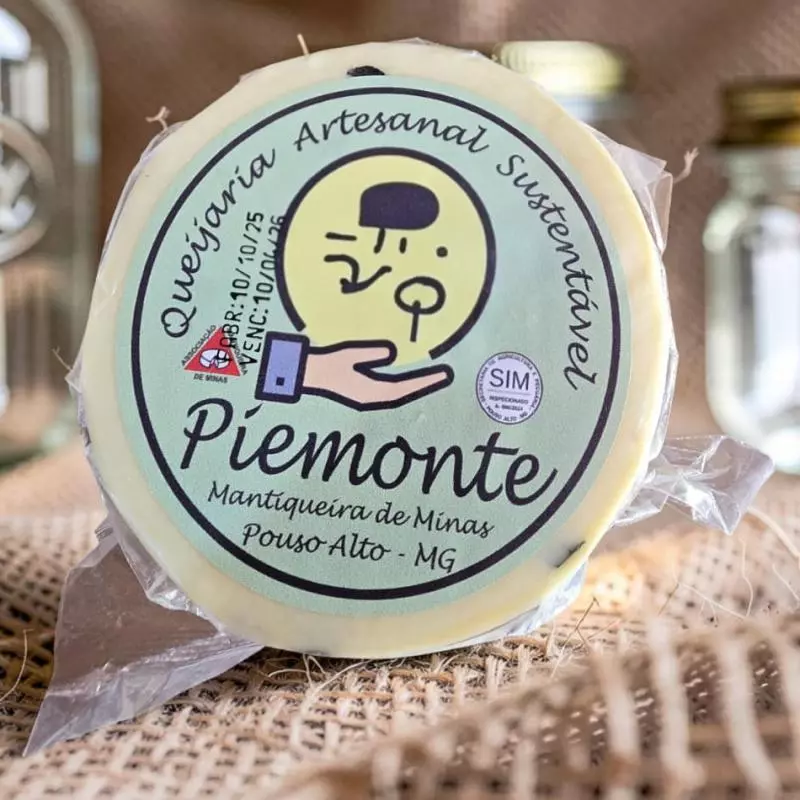 Queijo com manjericão