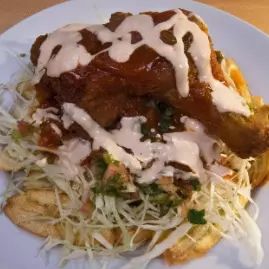 Pierna Cadera Frita con Papas