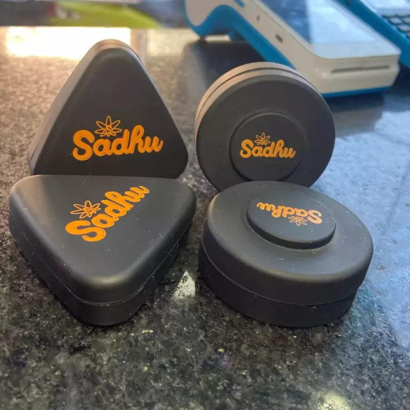 Estojo pequeno Slick sadhu