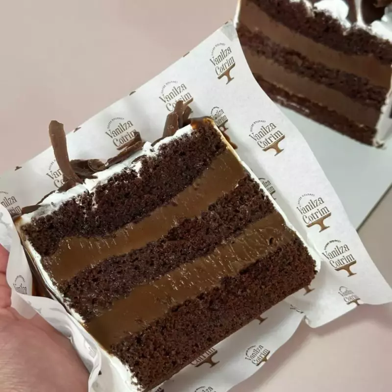 Fatia torta de brigadeiro