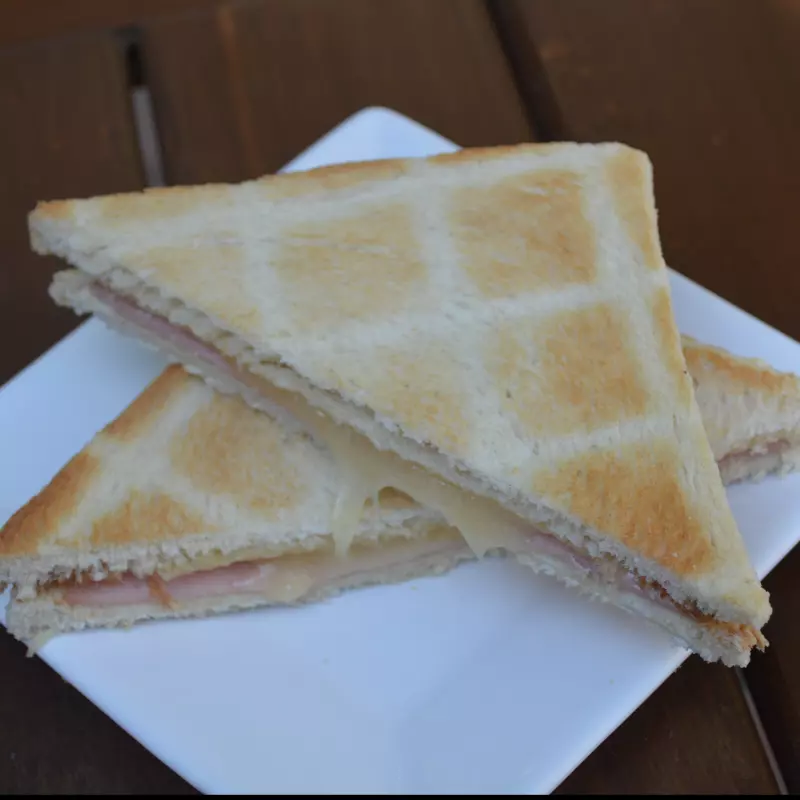 Miga de jamón y queso