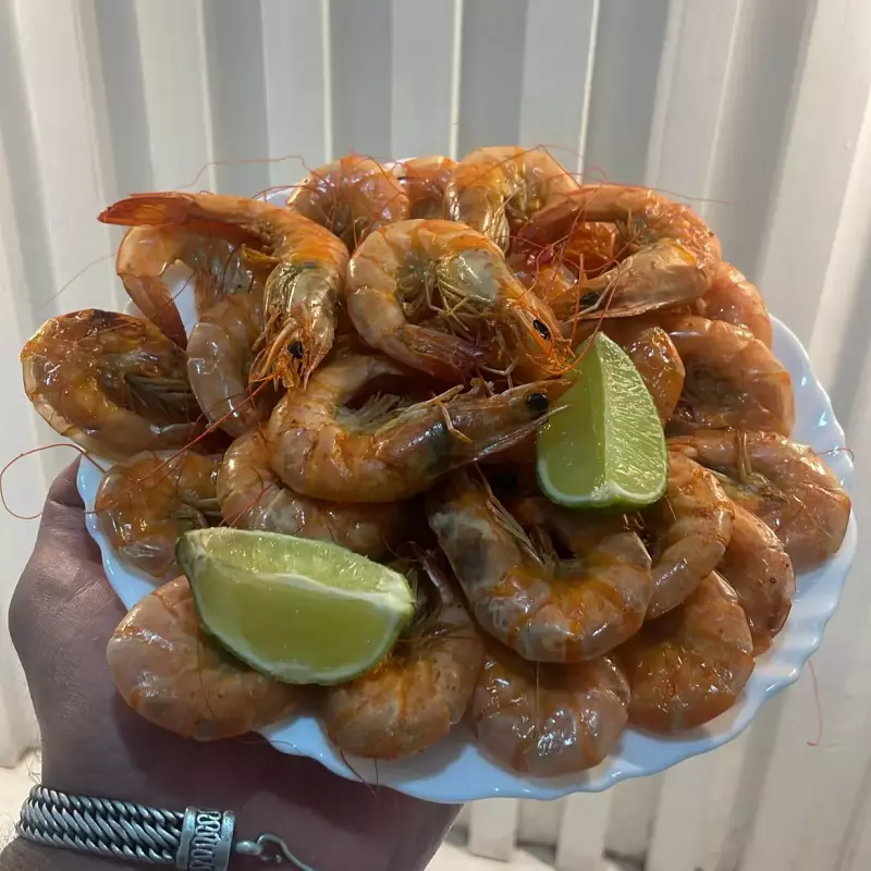 CAMARÃO ÓLEO, FRITAS E CALABRESA