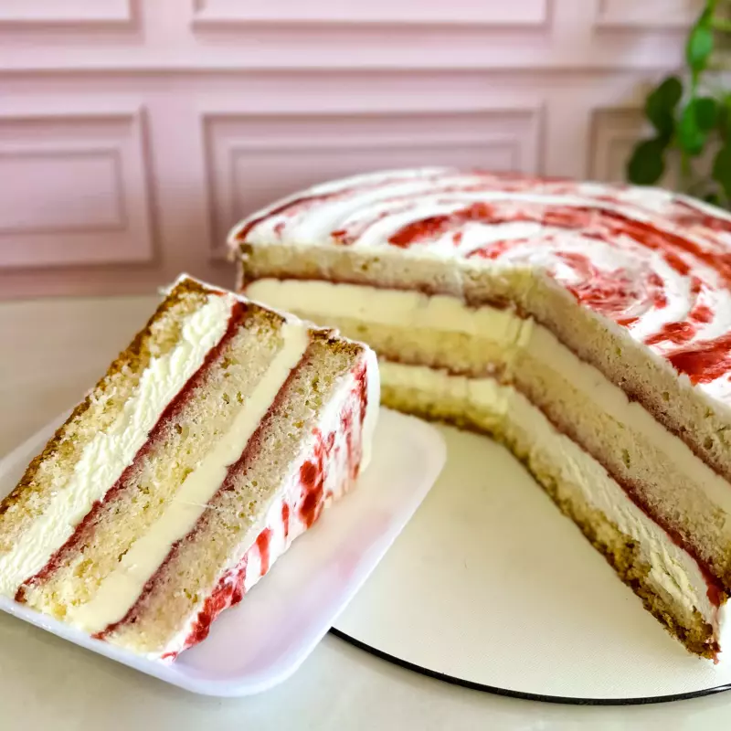 Fatia Ninho C/geleia de morango