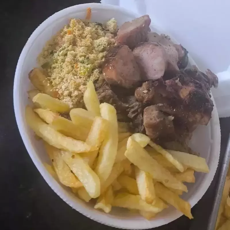 Churrasco Misto + Fritas | Pequeno