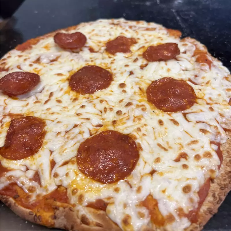 بيتزا بيبيروني