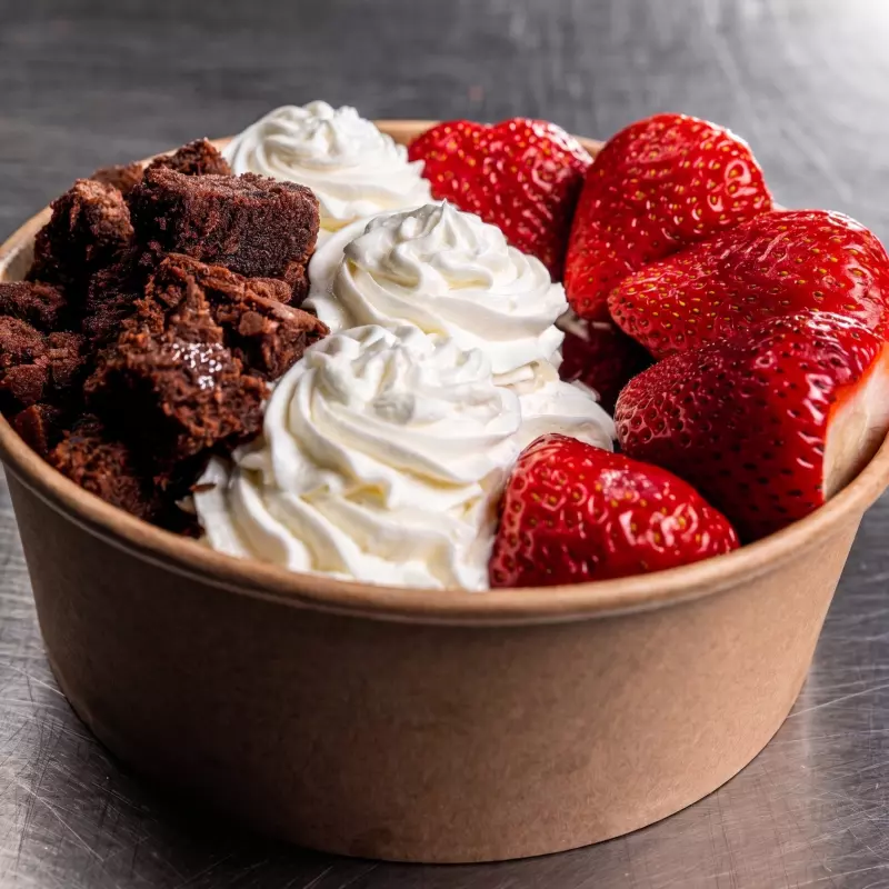 Bolw Frutillas+crema+Brownie