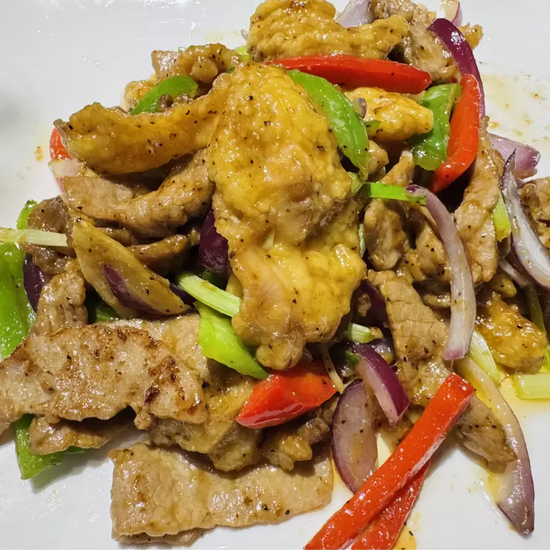 BEEF BRISKET FAT SALTEADO 双葱爆牛胸口油