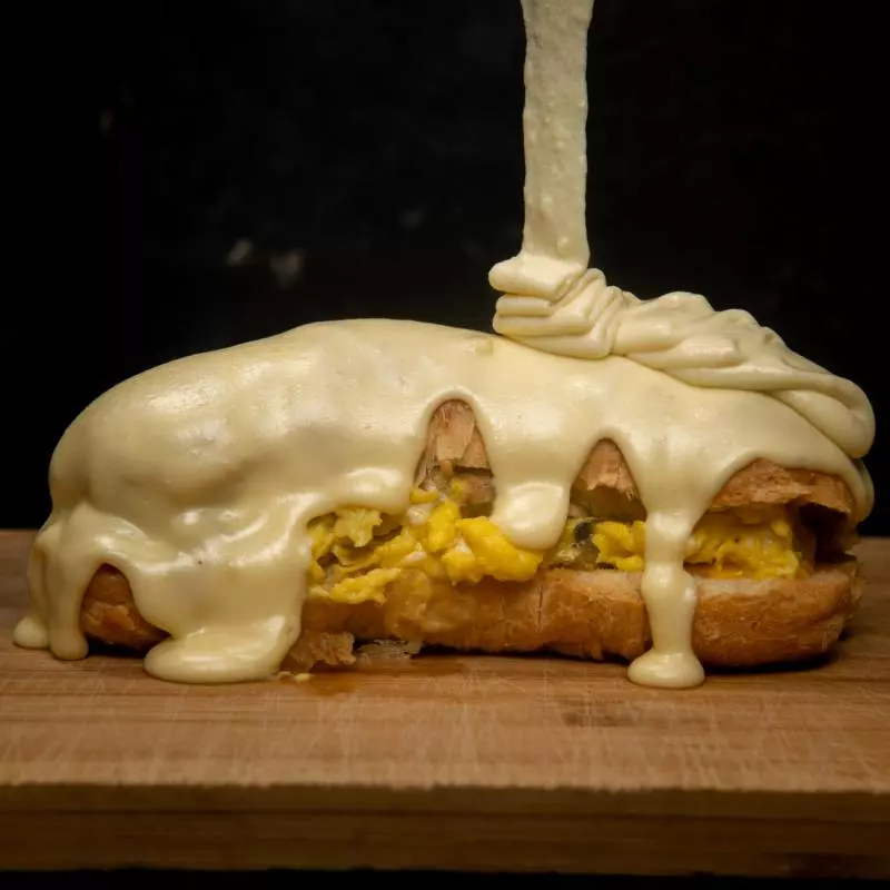 Media Luna Huevo y Champiñón