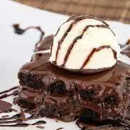 Brownie Caliente con helado