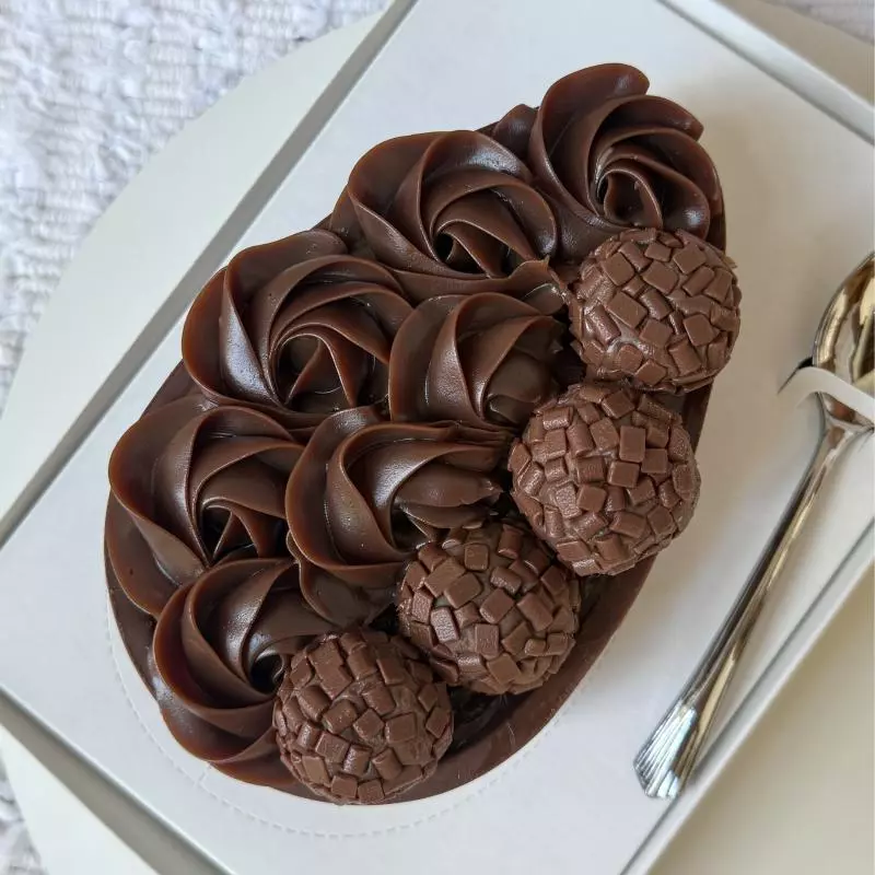 OVO DE COLHER BRIGADEIRO