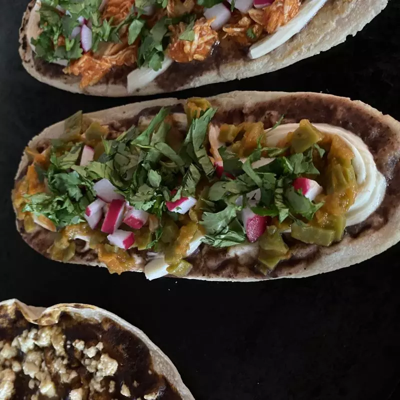 Huarache de nopales.