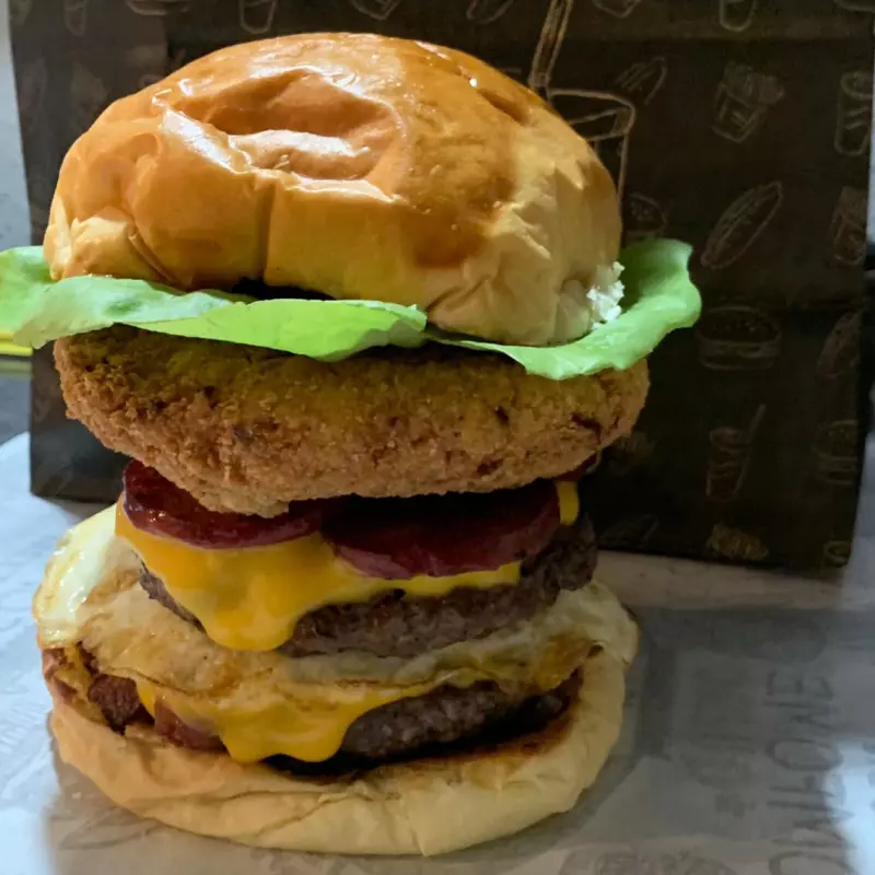 Erupção Burguer House