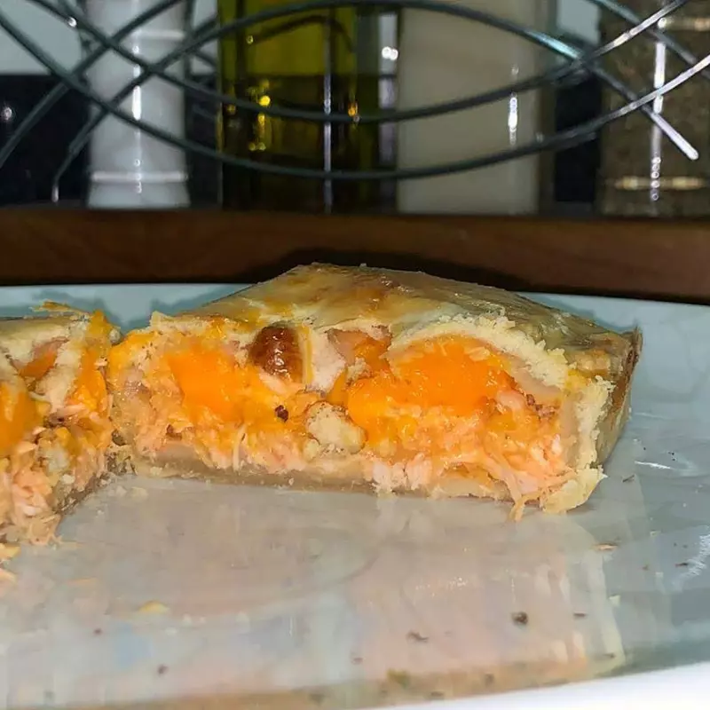Torta Frango com Cheddar