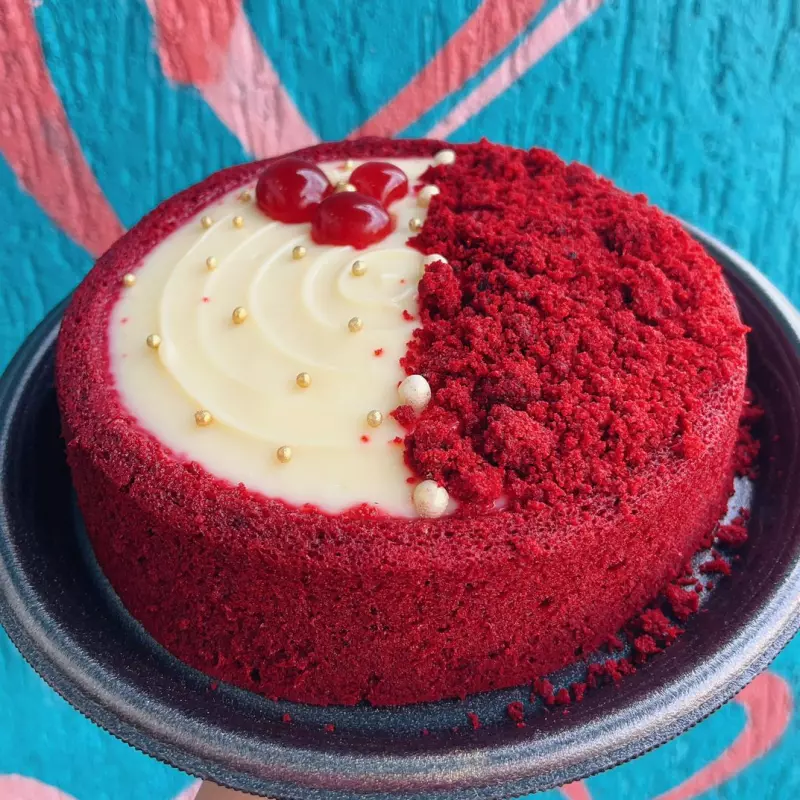 Bolo Piscina Red Velvet