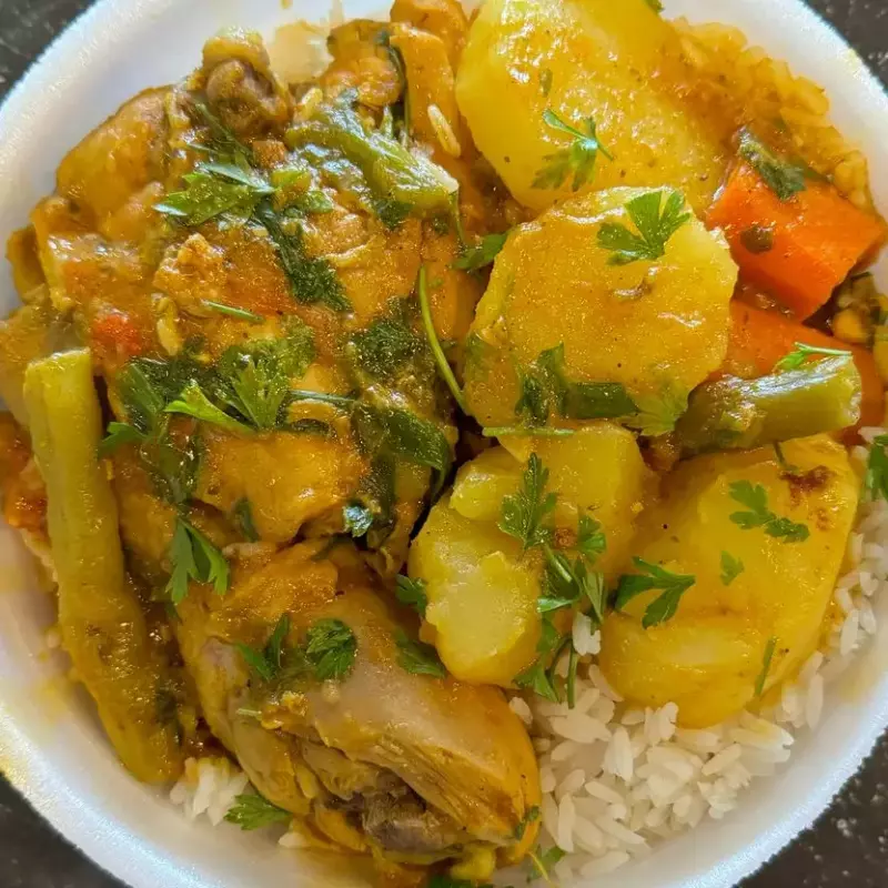 Frango ao molho com batata