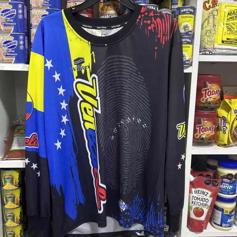 Sudadera talla M huella negra
