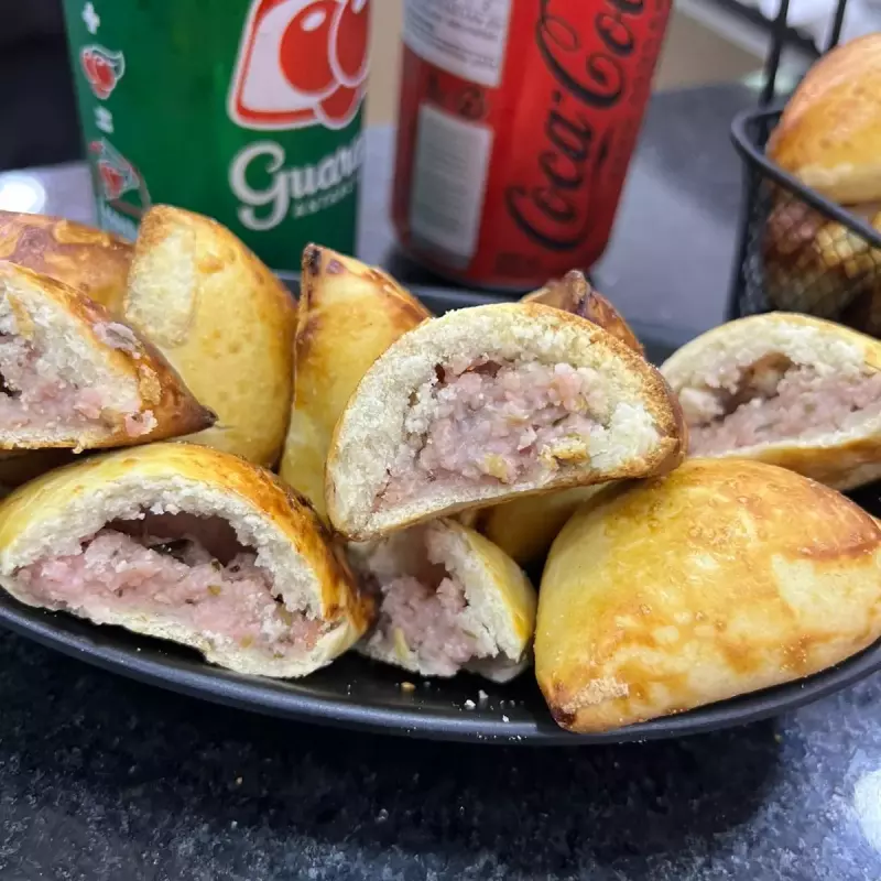 Esfiha de Presunto e queijo