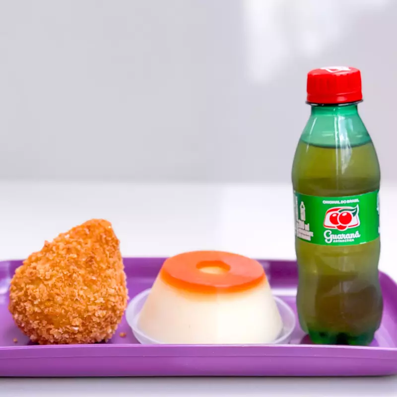 Cox de Frango +  Pudim + Antártica