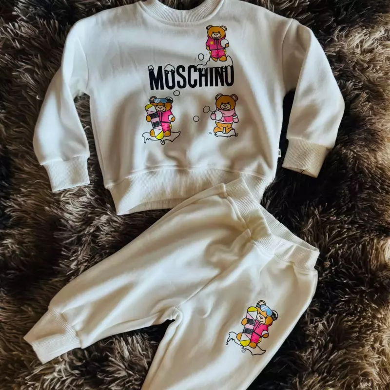 MOSCHINO