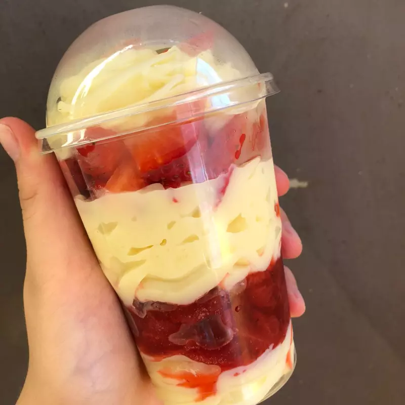 Copo - 4 Leites com Geleia