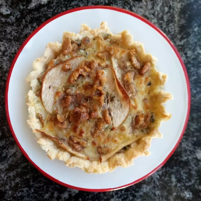 Galette de peras y queso azul