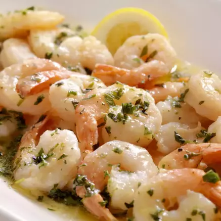 Camarones al ajillo