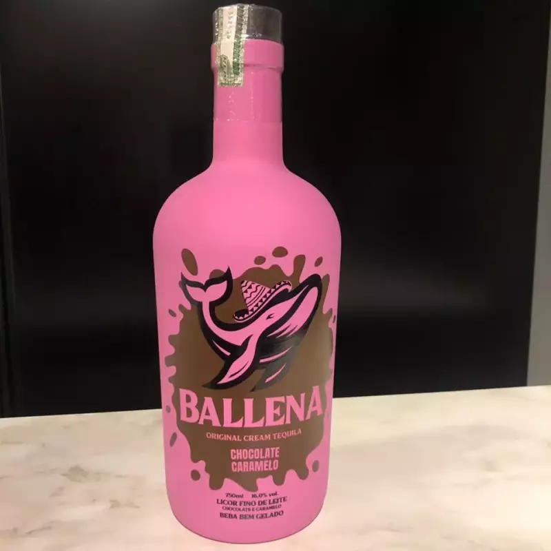 Balena chocolate caramelo