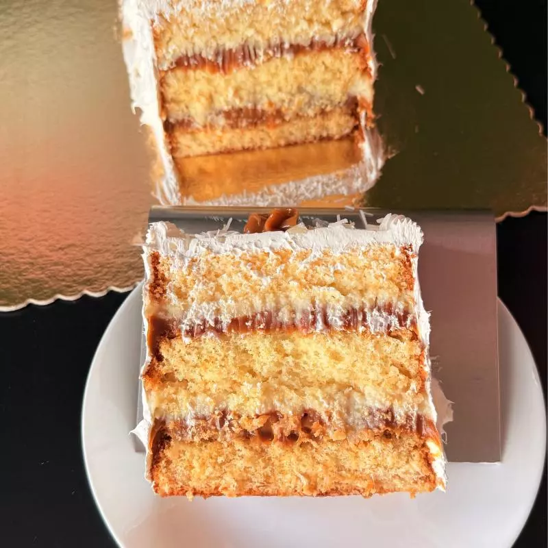 Fatia de Côco com Doce de Leite