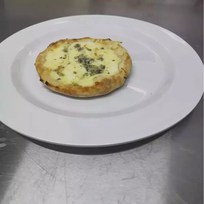 Esfiha Quatro Queijos