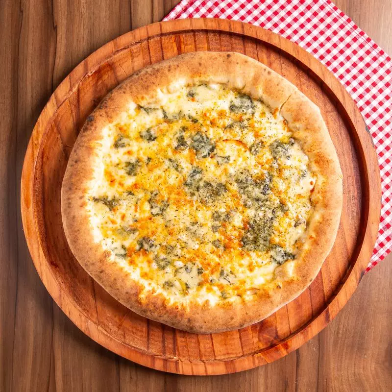 Quatro Queijos Pizza