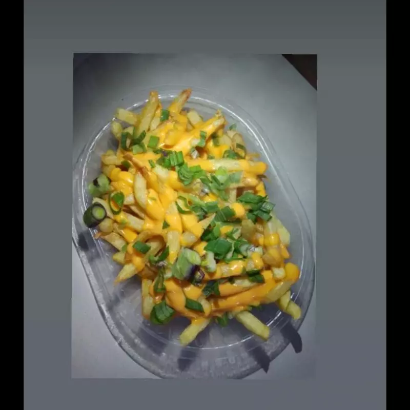 Papas.con cheddar( mediana )