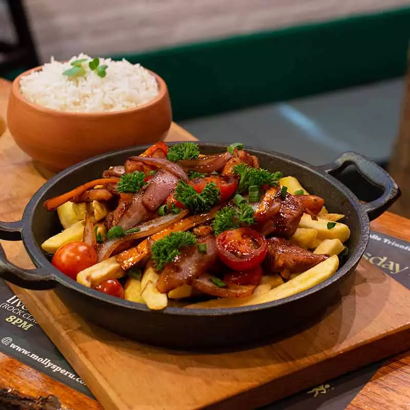 Pollo Saltado