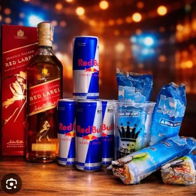 COMBO RED LABEL + RED BULL