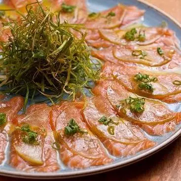 Carpaccio de salmão 16un