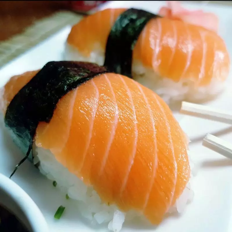 Niguiris Sake (Salmon)
