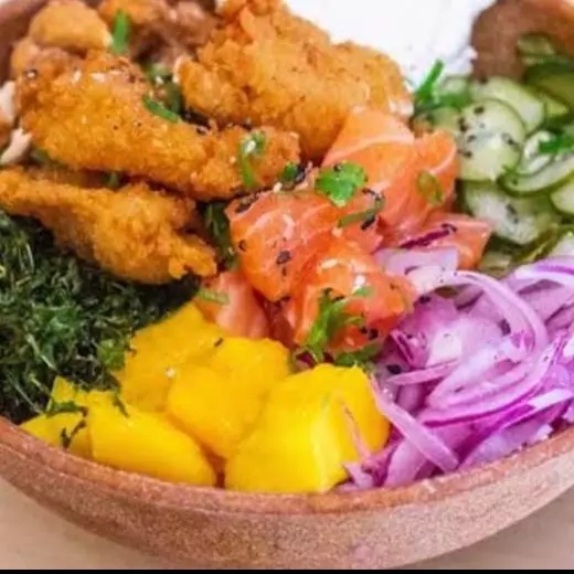 POKE SALMÃO EMPANADO