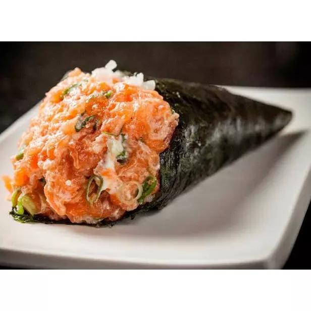 Temaki salmão batido