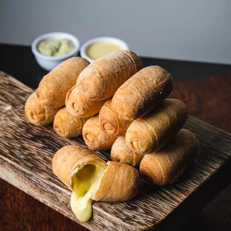 12 Tequeños de queso (fritos)