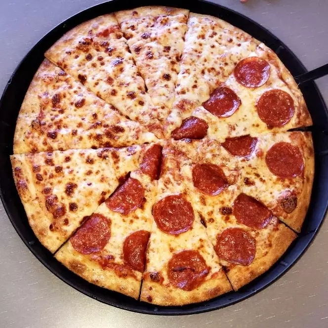 Mitades con peperoni y jamón y queso