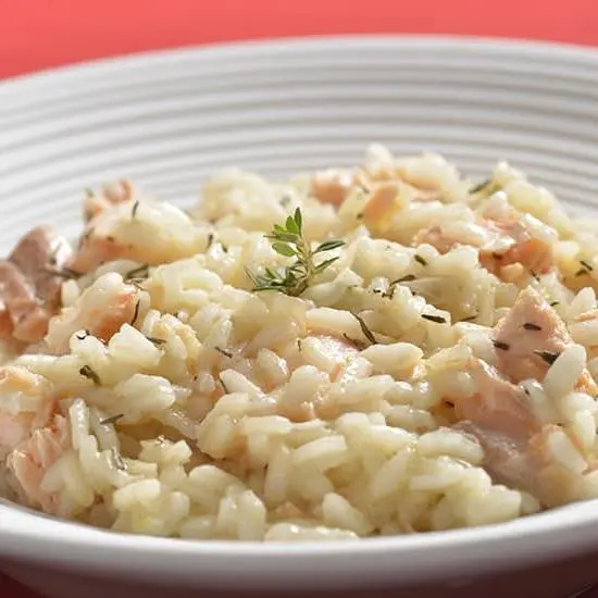 Arroz cremoso de salmão com parmesão